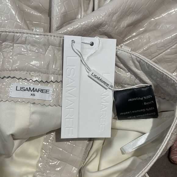 NWT Lisa Maree That Soul Sound Leather Shorts in Cream Patent Leather XS - Picture 12 of 14